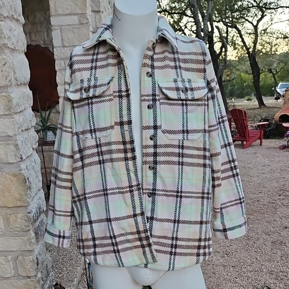 Target 2019 Universal Threads Thick Pink Beige Plaid Shacket Shirt Size XS